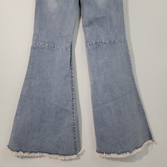 Jardin By Macris Women's Bell Bottom Raw Hem High-Rise Rock & Roll Jeans Size L - Picture 6 of 10